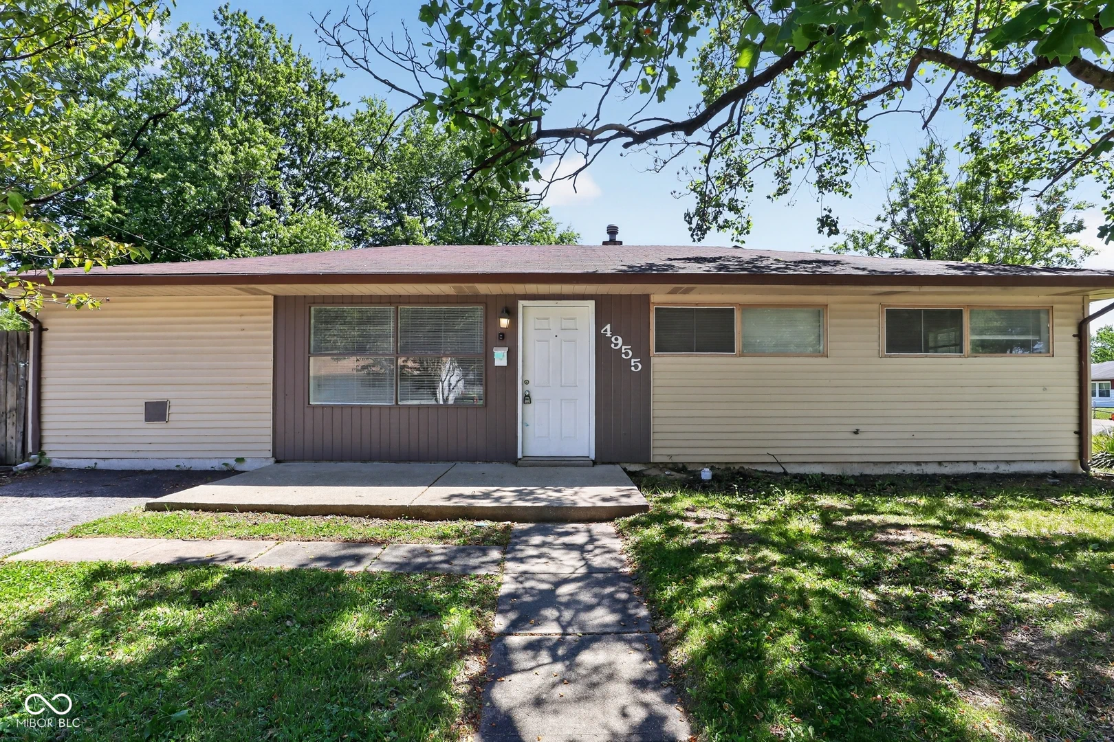 4955 Kenyon Drive, Indianapolis