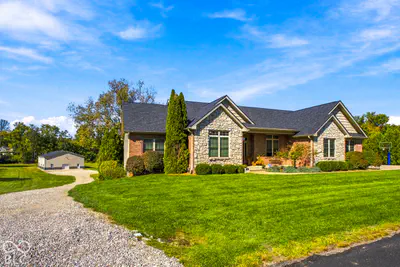 2532 Woodland Farms Drive, Columbus - 2