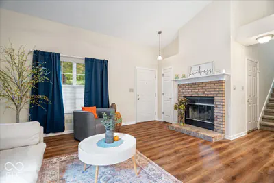 7475 Wood Court, Fishers - 6