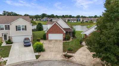 907 Amesbury Court, Indianapolis - 3