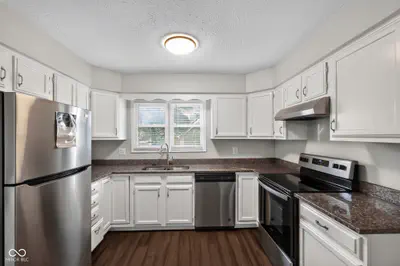 6926 Studebaker Lane, Indianapolis - 6
