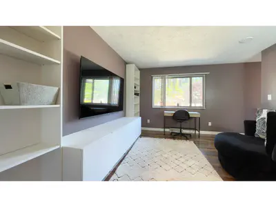 5627 Hill Rise Drive, Indianapolis - 5