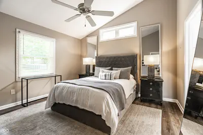 10011 Franklin Court, Carmel - 13