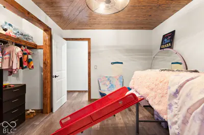 410 Main Street, English - 31
