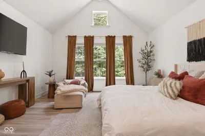 16225 Arndale Court, Fortville - 33