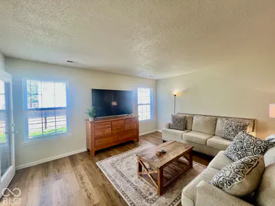 2390 Lakecrest Drive, Columbus - 17