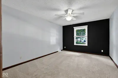 1336 S Heron Drive E, New Palestine - 35