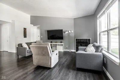 10890 Vanguard Lane, Indianapolis - 11