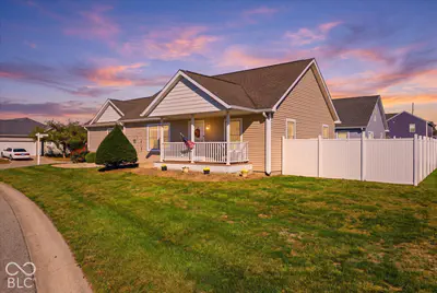 2020 Pin Oak Court, Shelbyville