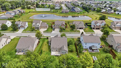 8922 Springview Drive, McCordsville - 35
