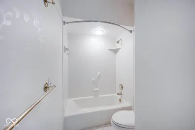 7925 Beaumont Green East Drive, Indianapolis - 28