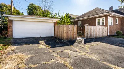 260 W 44th Street, Indianapolis - 38