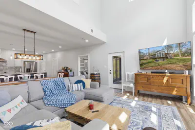 8446 Parkview Drive, Rockville - 13