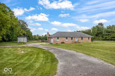 2820 State Road 38, Westfield - 39