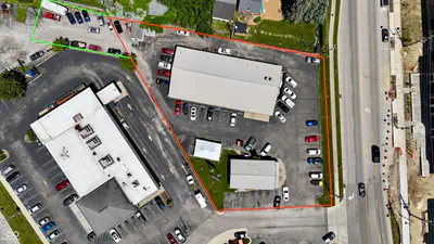 640 Madison Avenue, Greenwood - 12