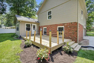 1336 S Heron Drive E, New Palestine - 49
