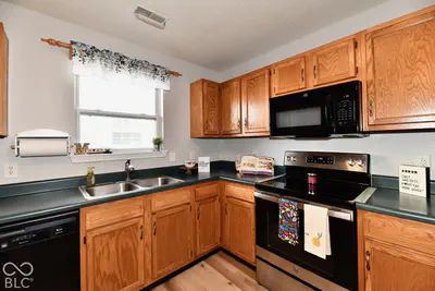 18857 Prairie Crossing, Noblesville - 19