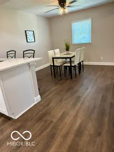 15007 Bluff Road, Edinburgh - 16
