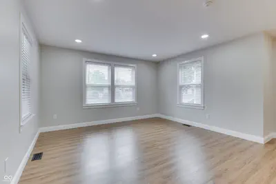1306 Saint Clair Street, Indianapolis - 7