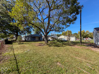 7402 Oak Avenue, Indianapolis - 9