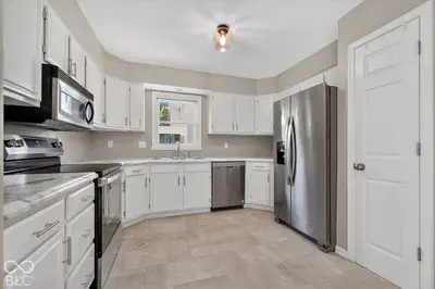 7599 Meadow Ridge Drive, Fishers - 7