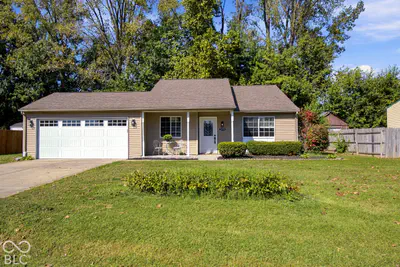 2370 Farmstead Drive, Columbus - 2