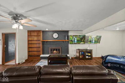 885 Broadway North Drive, Plainfield - 28