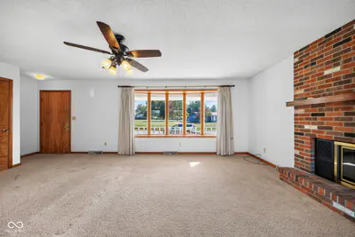 910 W Walnut, Rockville - 11