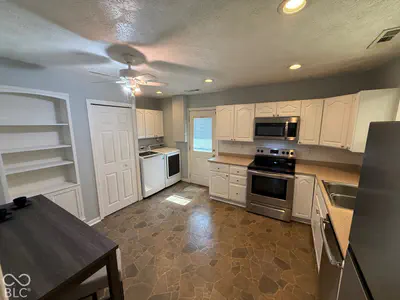 17 Parkview Drive, New Whiteland - 12