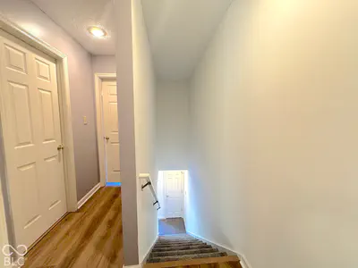 644 Sherwood Hills Drive, Bloomington - 6