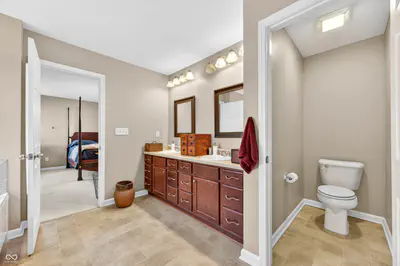 697 Lake Vista Drive, Columbus - 28