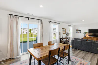 9860 Oakmont East Drive, Pendleton - 16
