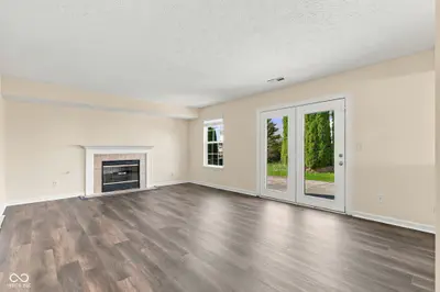 6538 Abby Lane, Zionsville - 18