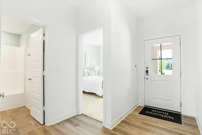 8569 Moyers Street East, Fortville - 5