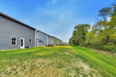2289 Holiday Creek Drive, Whitestown - 23