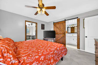 1080 Holly Drive, Seymour - 17
