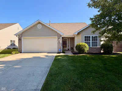 8140 Burnett Boulevard, Avon