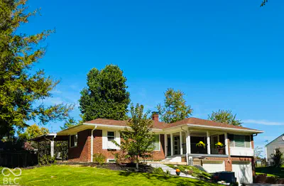 450 Valley Lane, Greenwood