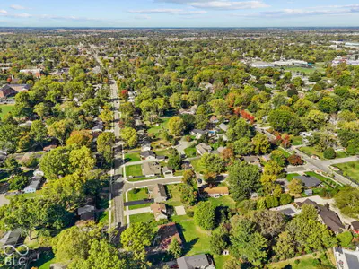 20 N Middleton Drive, Franklin - 32