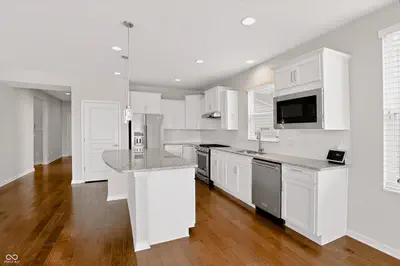 561 Harstad Boulevard, Westfield - 17