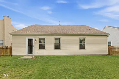 12174 Split Granite Drive, Fishers - 35
