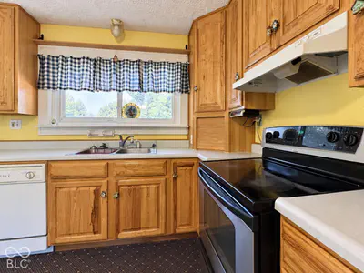 559 S Sycamore Street, Martinsville - 38