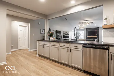 4244 Zachary Lane, Westfield - 5