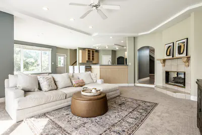 11575 Freeport Drive, Carmel - 19