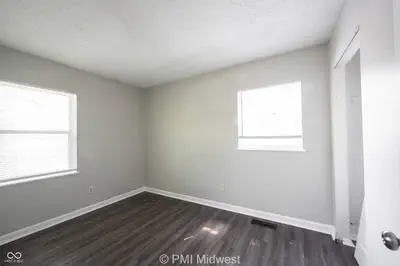 9313 Rochelle Drive, Indianapolis - 21