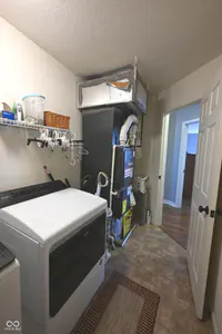 5592 Woodhammer, McCordsville - 40