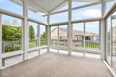 8923 W Cobblestone Drive W, Zionsville - 29