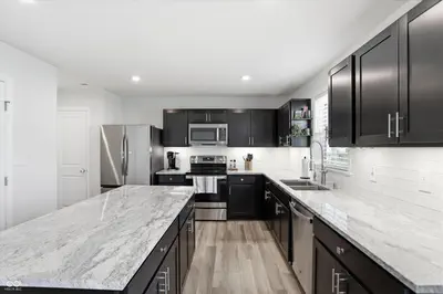 9860 Oakmont East Drive, Pendleton - 18