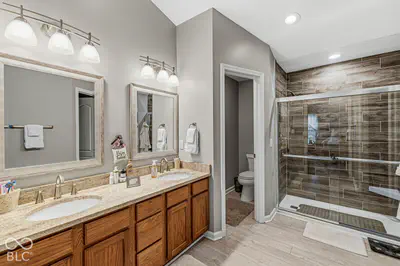 1209 Spencer Drive, Greenwood - 19
