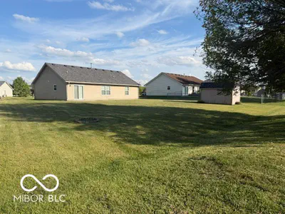 1096 Bumblebee Way, Greenfield - 15